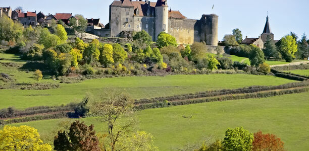 Bild zu Burgund-Franche-Comté - Wie der Burgherr seinen Schatz hütete 