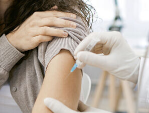 Bild zu Impfnadel bekommt Knochenkontakt - Was tun?
