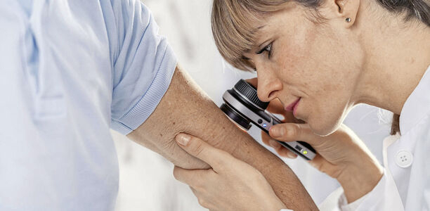 Bild zu Die Dermatoskopie in der Hausarztpraxis (2) - 2. Schritt: Typische Muster erkennen