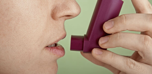 Bild zu COVID-19 - Helfen Asthma-Medikamente?